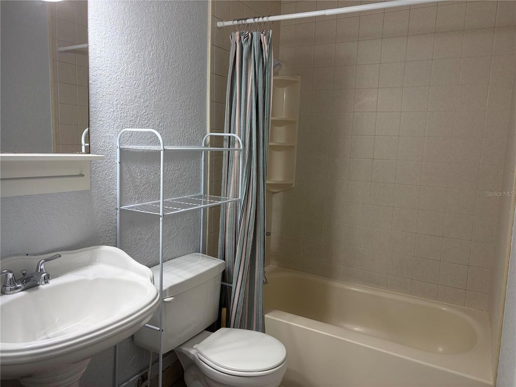 Image 16 of property listing at 5926 PEREGRINE AVENUE A13, Orlando, FL 32819