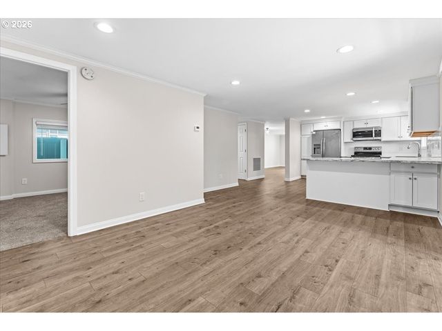 100 Sw 195TH Ave 10, Beaverton, OR 97006