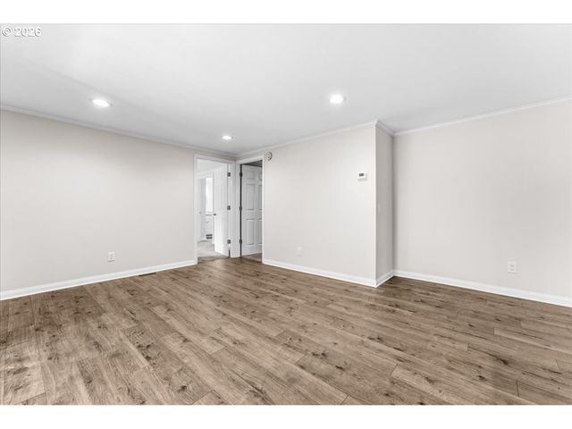 100 Sw 195TH Ave 10, Beaverton, OR 97006