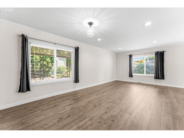100 Sw 195TH Ave 10, Beaverton, OR 97006