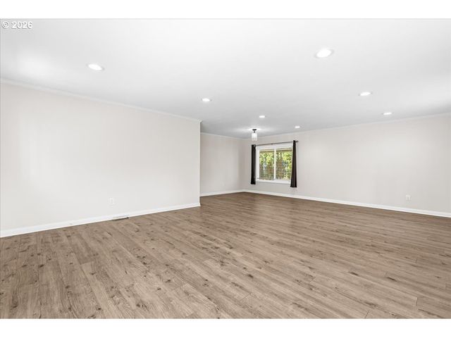 100 Sw 195TH Ave 10, Beaverton, OR 97006