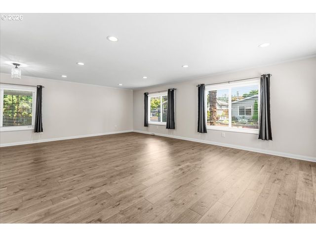 100 Sw 195TH Ave 10, Beaverton, OR 97006