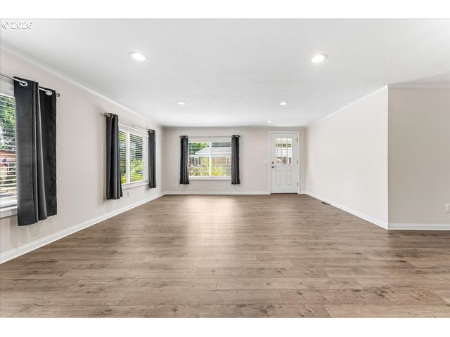 100 Sw 195TH Ave 10, Beaverton, OR 97006
