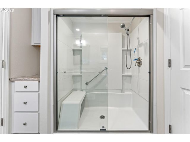 100 Sw 195TH Ave 10, Beaverton, OR 97006