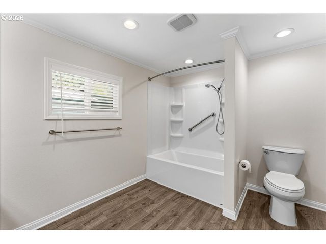 100 Sw 195TH Ave 10, Beaverton, OR 97006