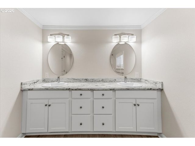 100 Sw 195TH Ave 10, Beaverton, OR 97006