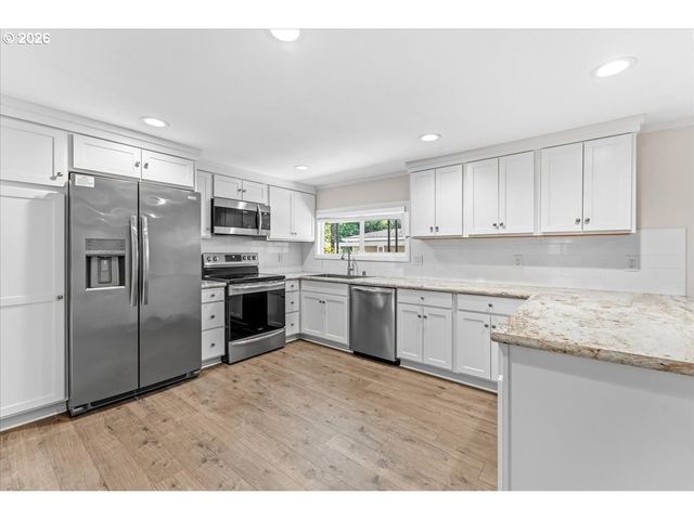 100 Sw 195TH Ave 10, Beaverton, OR 97006