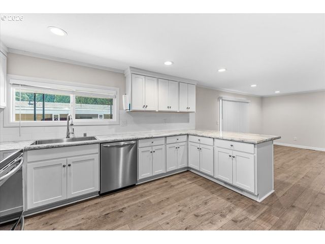100 Sw 195TH Ave 10, Beaverton, OR 97006