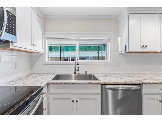 100 Sw 195TH Ave 10, Beaverton, OR 97006