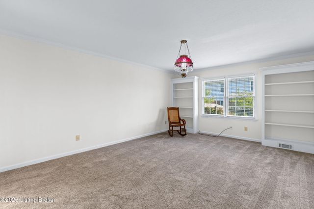 8800 Doe Run Ct, Louisville, KY 40242