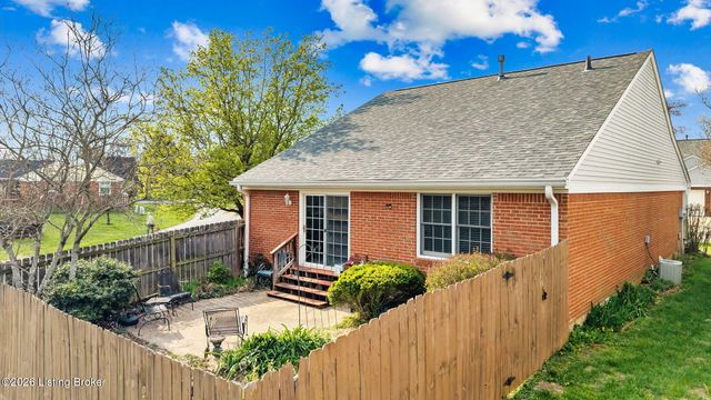 8800 Doe Run Ct, Louisville, KY 40242