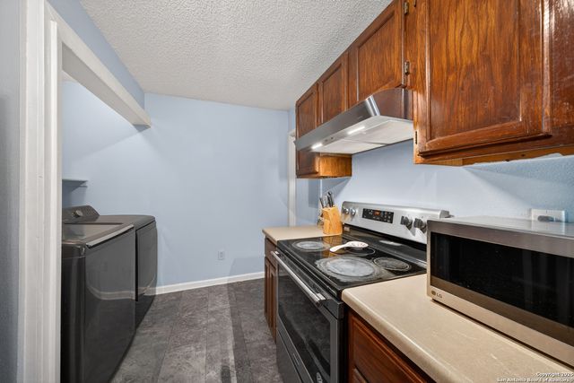 9714 Valley Crest, San Antonio, TX 78250