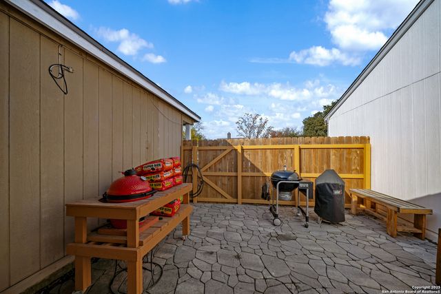 9714 Valley Crest, San Antonio, TX 78250