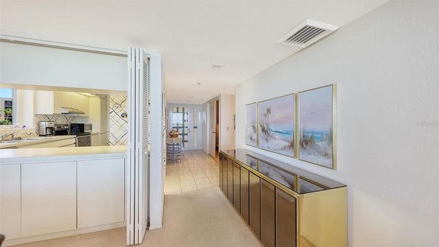 1045 GULF OF MEXICO DRIVE 301, Longboat Key, FL 34228