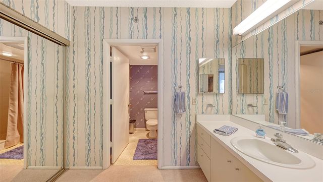 1045 GULF OF MEXICO DRIVE 301, Longboat Key, FL 34228