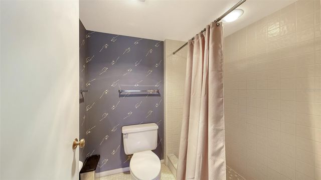 1045 GULF OF MEXICO DRIVE 301, Longboat Key, FL 34228