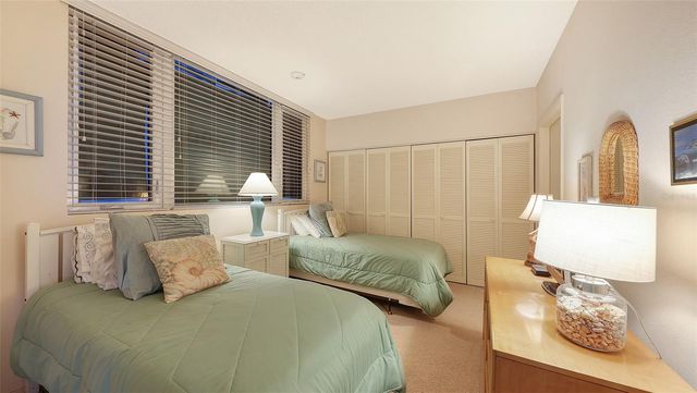 1045 GULF OF MEXICO DRIVE 301, Longboat Key, FL 34228