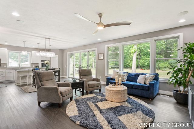 13407 152nd Avenue, Grand Haven, MI 49417