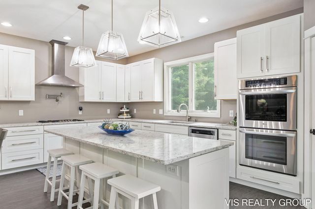 13407 152nd Avenue, Grand Haven, MI 49417