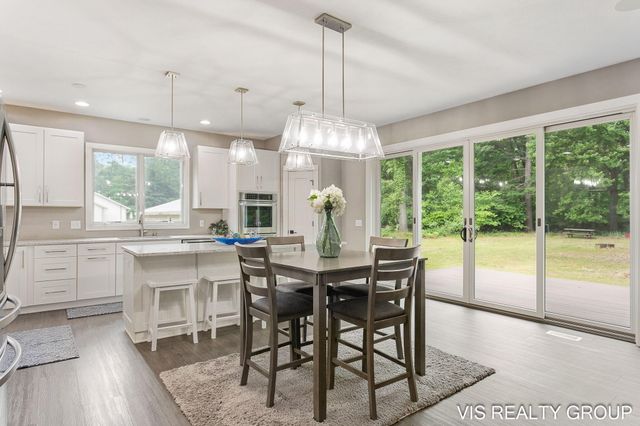 13407 152nd Avenue, Grand Haven, MI 49417