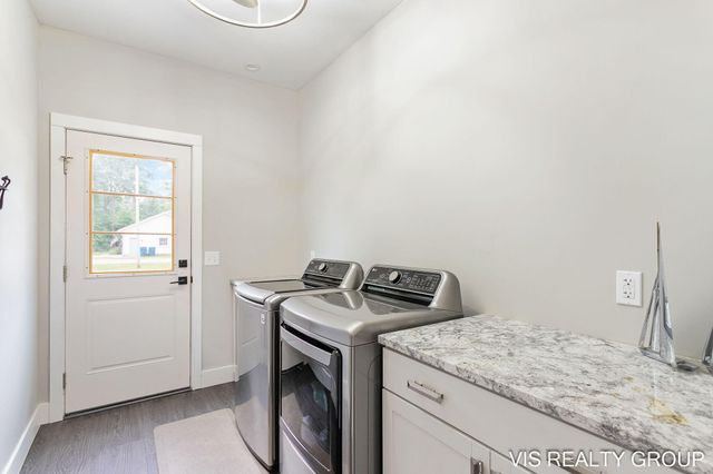 13407 152nd Avenue, Grand Haven, MI 49417