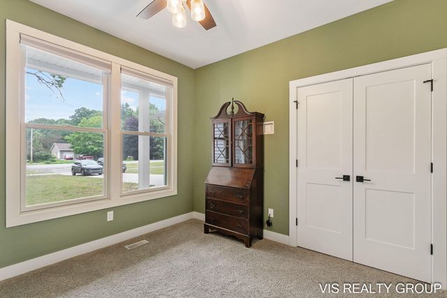 13407 152nd Avenue, Grand Haven, MI 49417