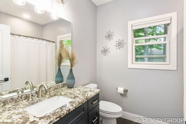 13407 152nd Avenue, Grand Haven, MI 49417