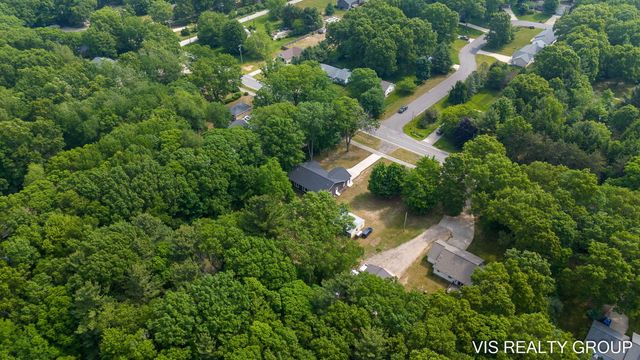 13407 152nd Avenue, Grand Haven, MI 49417