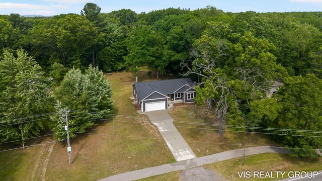 13407 152nd Avenue, Grand Haven, MI 49417