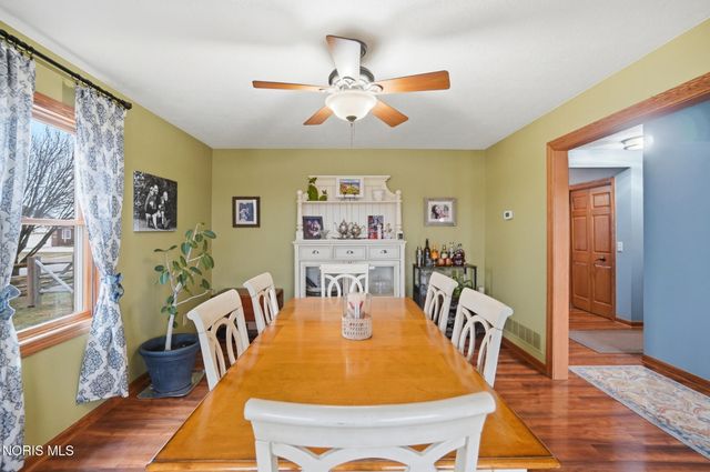 201 E Greenwood Drive, Haskins, OH 43525