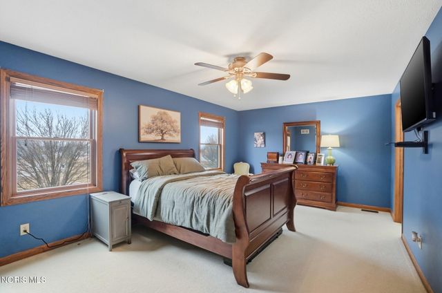 201 E Greenwood Drive, Haskins, OH 43525