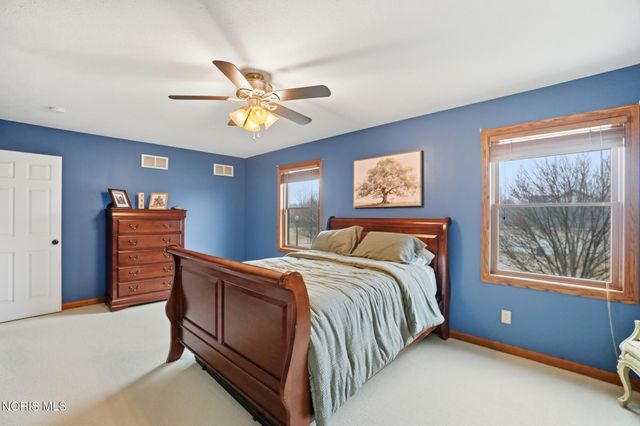 201 E Greenwood Drive, Haskins, OH 43525