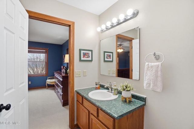 201 E Greenwood Drive, Haskins, OH 43525