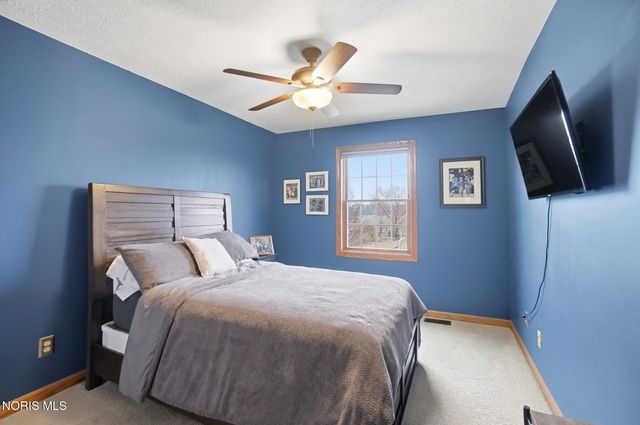 201 E Greenwood Drive, Haskins, OH 43525