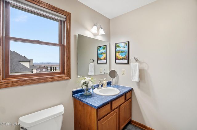 201 E Greenwood Drive, Haskins, OH 43525