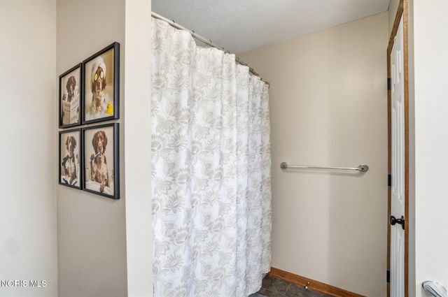 201 E Greenwood Drive, Haskins, OH 43525