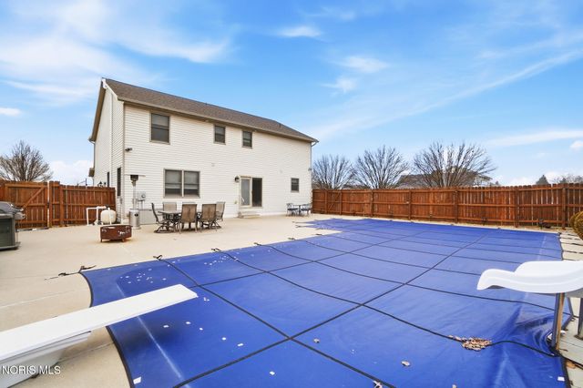 201 E Greenwood Drive, Haskins, OH 43525