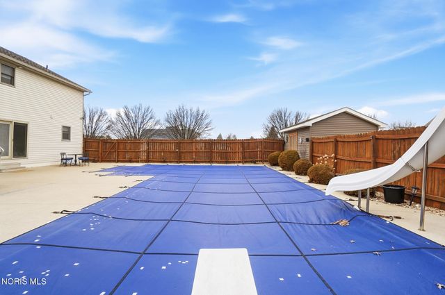 201 E Greenwood Drive, Haskins, OH 43525