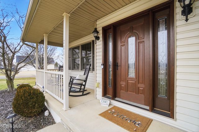 201 E Greenwood Drive, Haskins, OH 43525