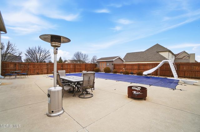 201 E Greenwood Drive, Haskins, OH 43525