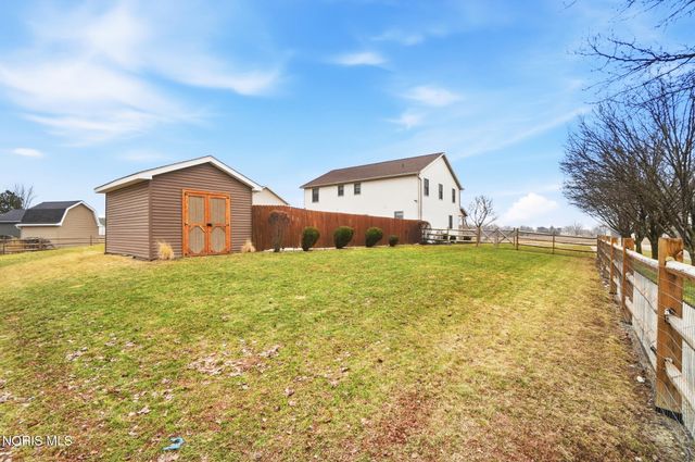 201 E Greenwood Drive, Haskins, OH 43525