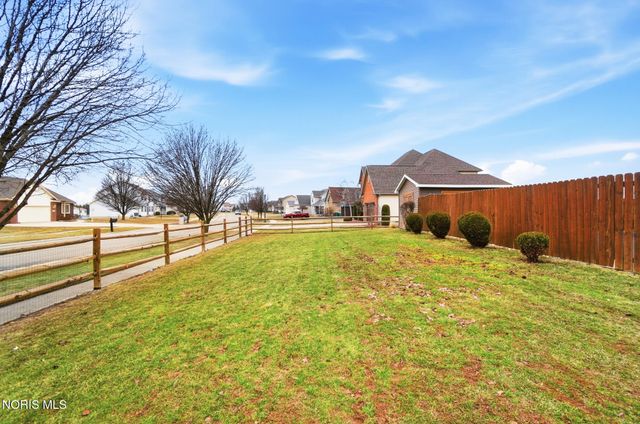 201 E Greenwood Drive, Haskins, OH 43525