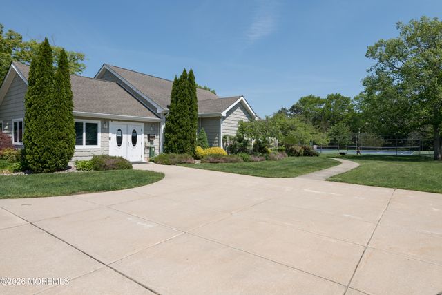 2303 Gulfstream Way, Toms River, NJ 08755