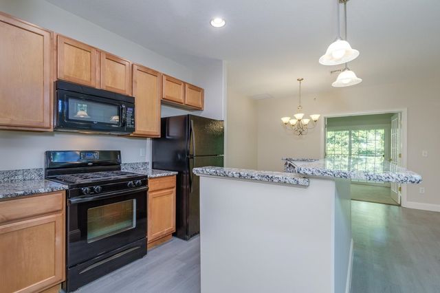 80-7 Carriage Way, Manchester, NH 03102