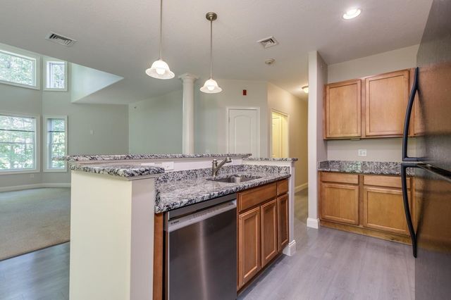80-7 Carriage Way, Manchester, NH 03102