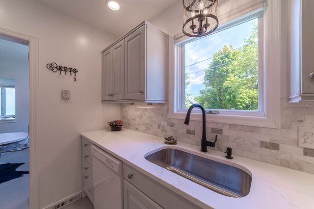 19300 Highland Drive, New Buffalo Twp, MI 49117