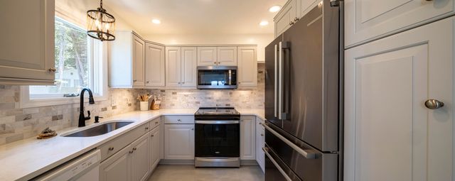 19300 Highland Drive, New Buffalo Twp, MI 49117