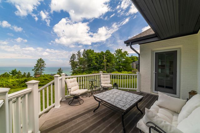 19300 Highland Drive, New Buffalo Twp, MI 49117