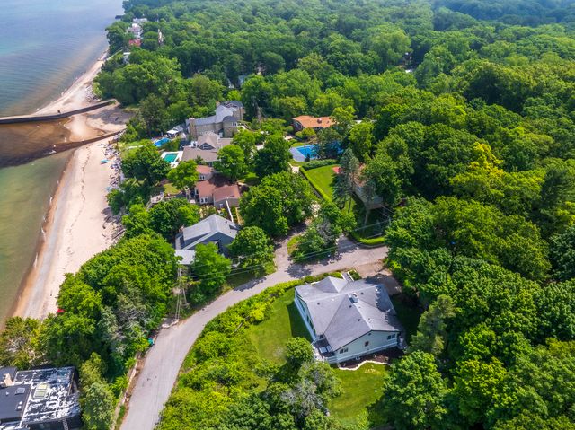 19300 Highland Drive, New Buffalo Twp, MI 49117