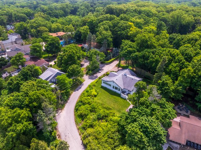 19300 Highland Drive, New Buffalo Twp, MI 49117